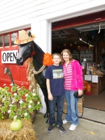 Kris and Johnny at Strawberry Patch Gift Shop IMG 4102